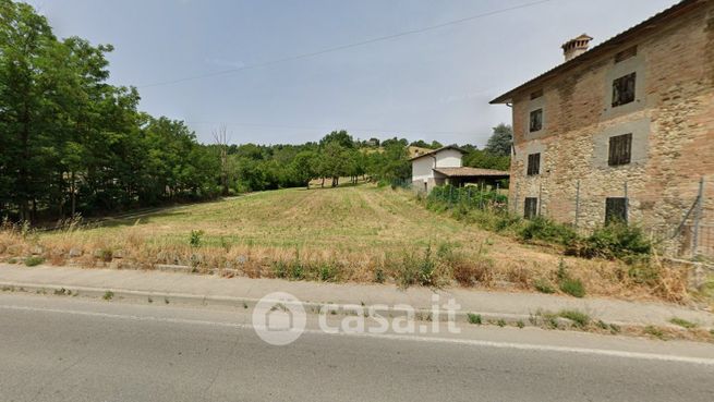 Terreno edificabile in residenziale in Strada Provinciale 17