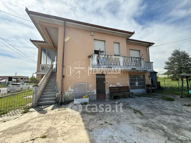 Casa indipendente in residenziale in Frazione Quarto Inferiore 1