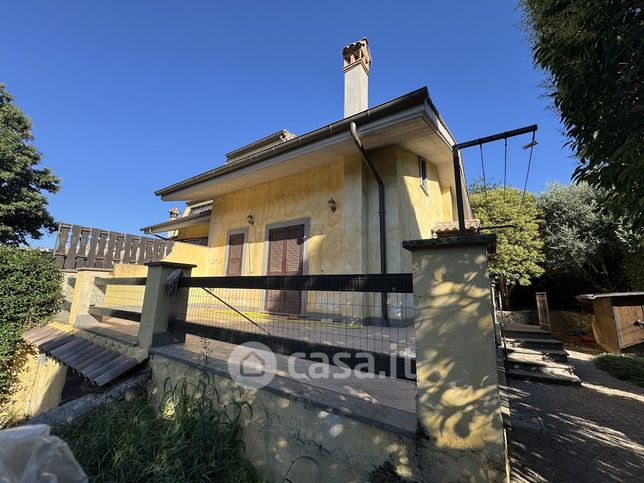 Villetta a schiera in residenziale in Via dei Colli 28