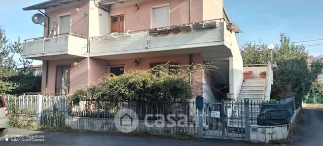 Appartamento in residenziale in Via Lodolina