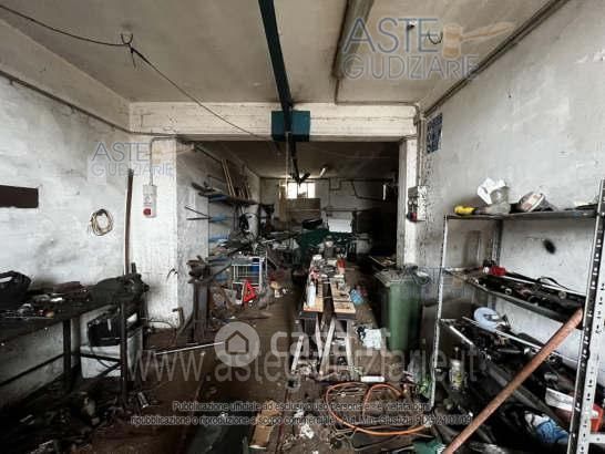 Garage/posto auto in residenziale in Via Vella 37