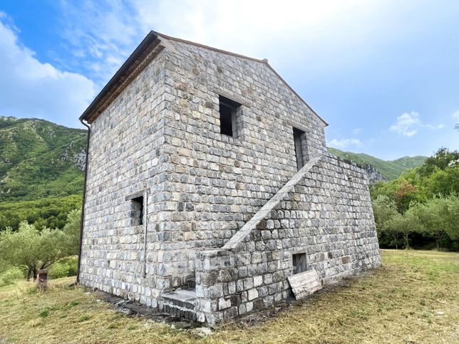 Terreno agricolo in commerciale in 