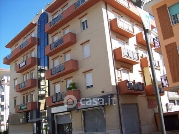 Ufficio in commerciale in Via Aldo Moro