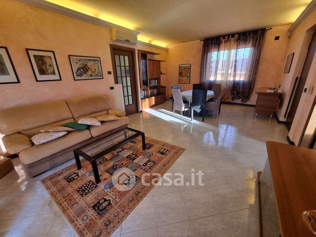 Villa in residenziale in Via Zara