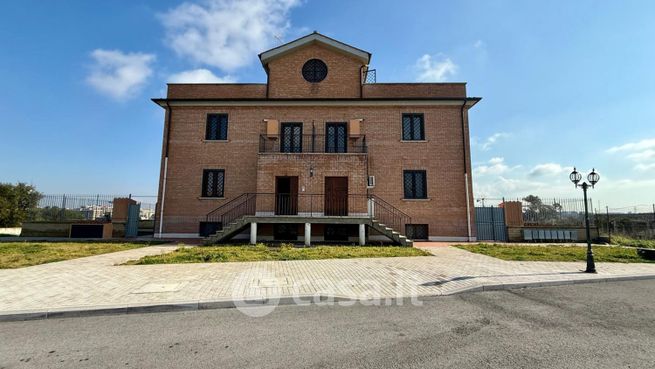 Appartamento in residenziale in Via di Vallerano 41