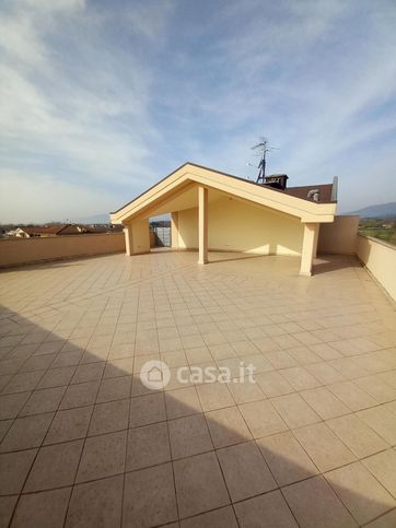 Attico/mansarda in residenziale in Via Vetriano 1