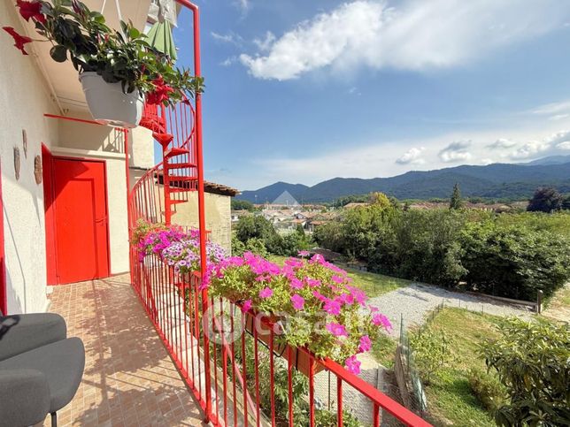 Casa bi/trifamiliare in residenziale in Via San Martino 101