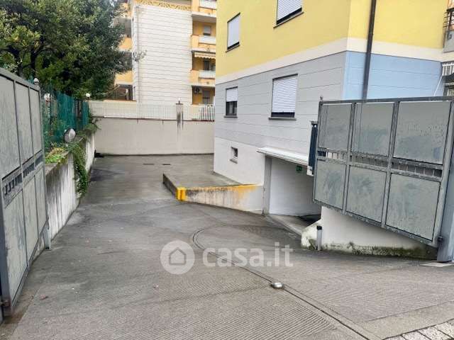 Box/posto auto in residenziale in Via A. Pacinotti 28