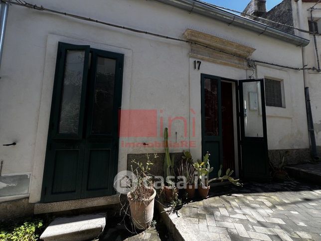 Casa indipendente in residenziale in Via Incatasciato