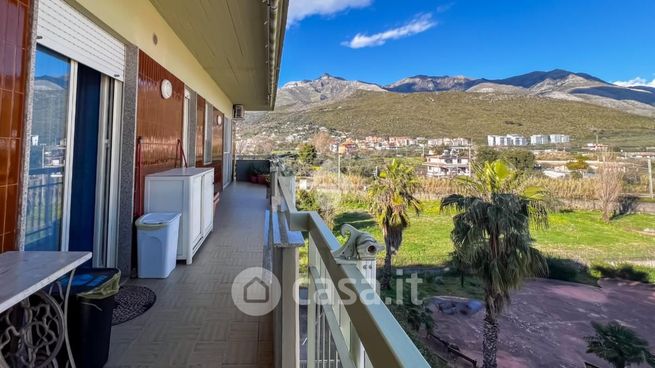 Appartamento in residenziale in Via Franco Angiolini 15