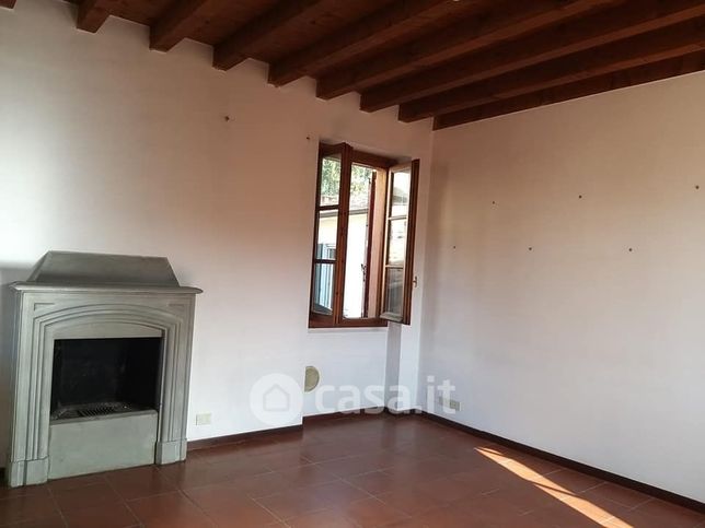 Appartamento in residenziale in Via Giovanni Bertacchi 4