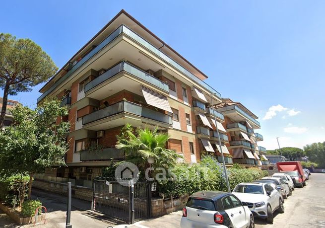 Appartamento in residenziale in Via Deruta 63