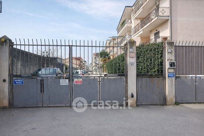 Box/posto auto in residenziale in Via Silvio Buonincontro 16