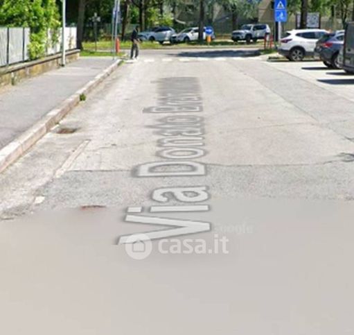 Box/posto auto in residenziale in Via Donato Bramante