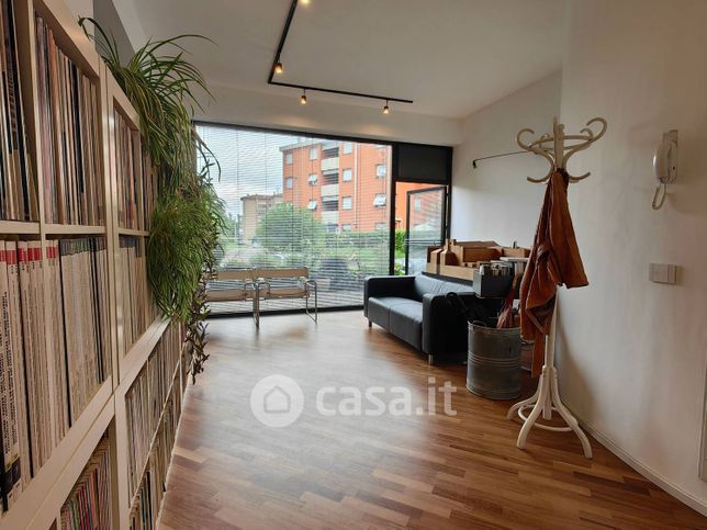 Ufficio in commerciale in 