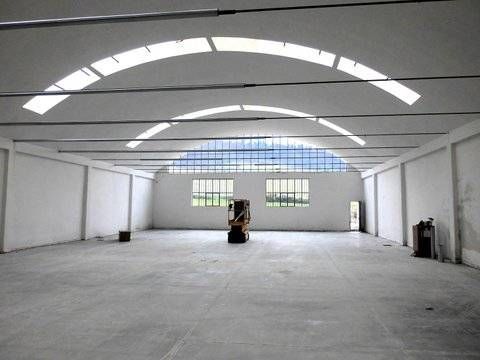 Capannone in commerciale in Viale Certosa