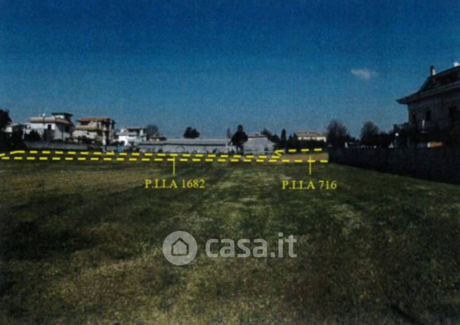 Terreno agricolo in commerciale in Via dei Laghi