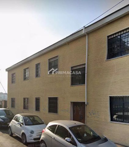 Capannone in commerciale in 