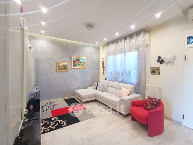 Appartamento in residenziale in Via Baccheretana