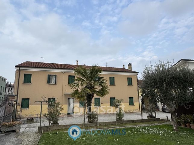 Casa indipendente in residenziale in Via Sette Martiri 5