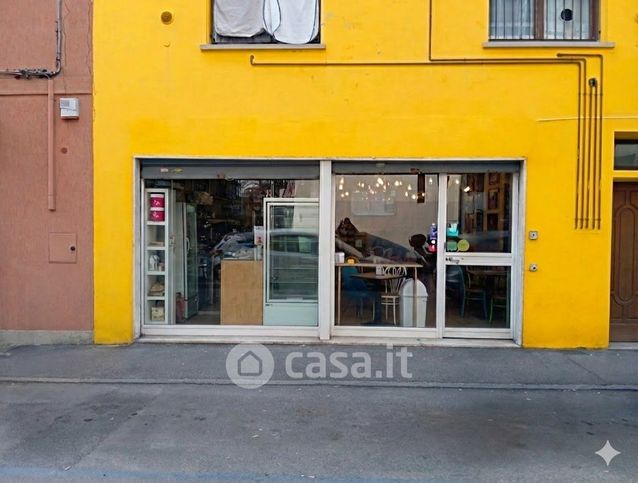 Attivitã /licenza (con o senza mura) in commerciale in Via San Bernardino 48