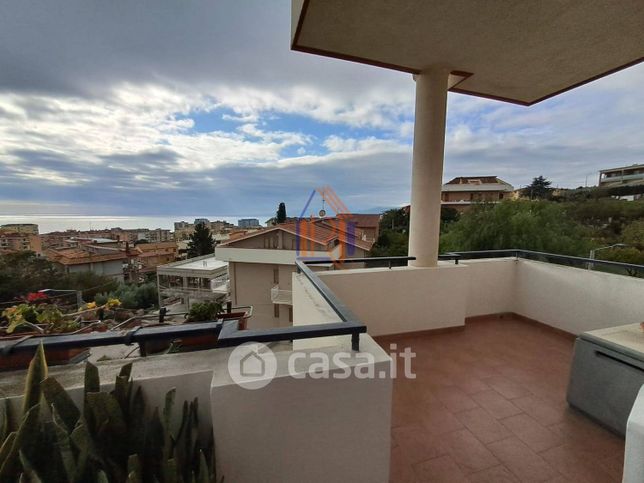 Appartamento in residenziale in Via Melito Porto Salvo 100