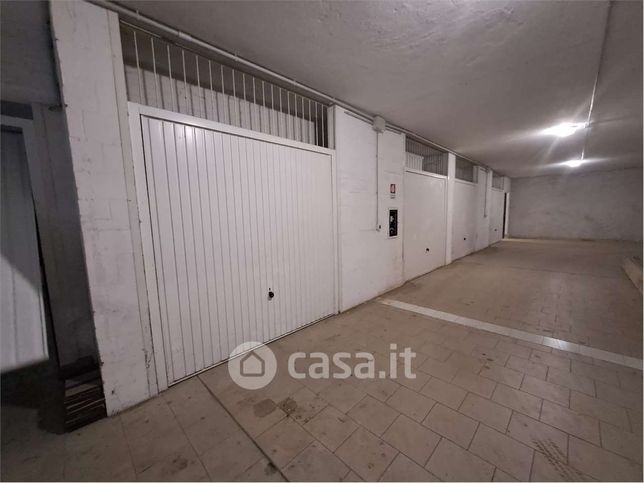 Garage/posto auto in residenziale in Via Caduti del Lavoro 95