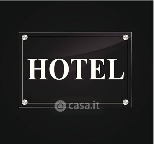 Attivitã /licenza (con o senza mura) in commerciale in ROMA