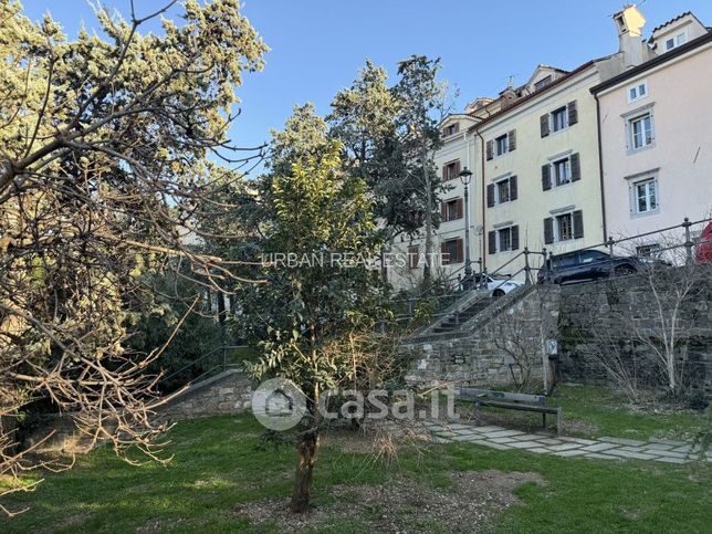 Appartamento in residenziale in Via di Donota 26