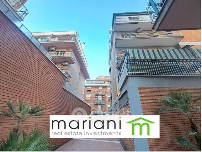 Ufficio in commerciale in Piazza di San Felice da Cantalice