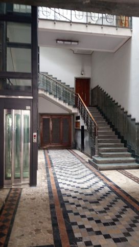 Ufficio in commerciale in Via Arcivescovo Vaccaro 15