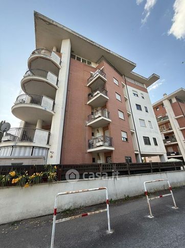 Box/posto auto in residenziale in Via Venezia 30