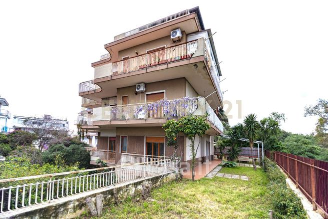 Appartamento in residenziale in Via Elio Vittorini