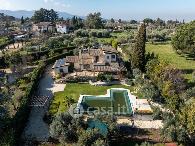 Villa in residenziale in Via Colle Mainello Vecchio