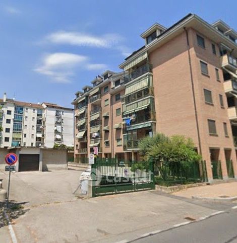 Box/posto auto in residenziale in Via Bengasi 13