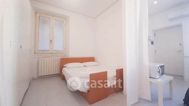 Appartamento in residenziale in Via Federico Confalonieri 7