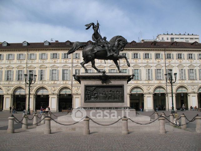 Garage/posto auto in residenziale in Piazza San Carlo