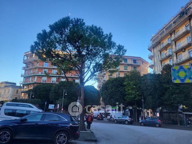 Ufficio in commerciale in Piazza Renato Casalbore