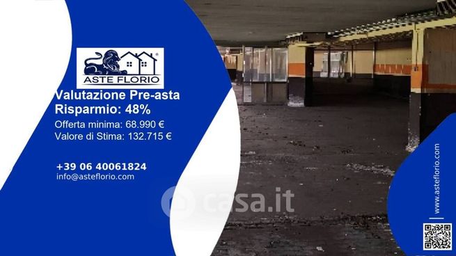Box/posto auto in residenziale in Corso Svizzera 185