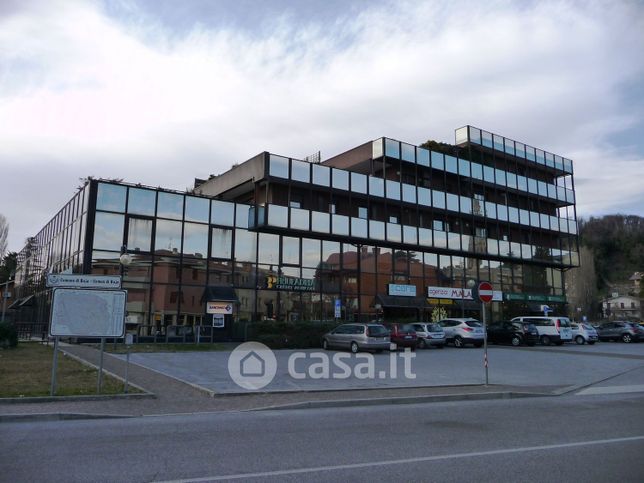 Ufficio in commerciale in Piazza del Mercato