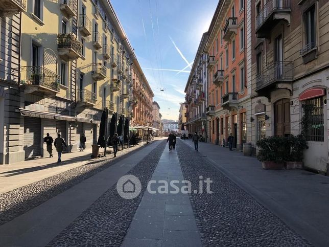 Attività/licenza (con o senza mura) in commerciale in Via Casale 6