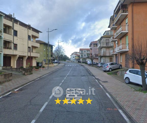 Appartamento in residenziale in Via Maternum