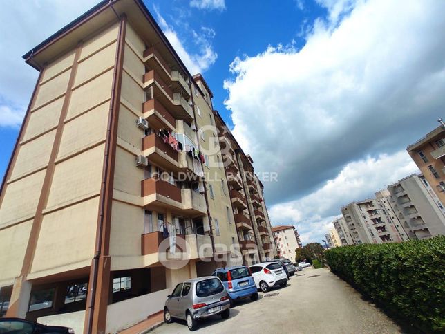 Appartamento in residenziale in Via Caronia 4