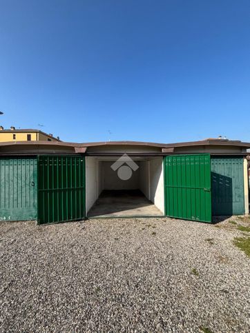 Garage/posto auto in residenziale in Via Marconi 52