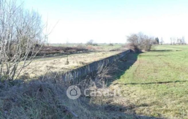 Terreno edificabile in residenziale in Strada Provinciale 17