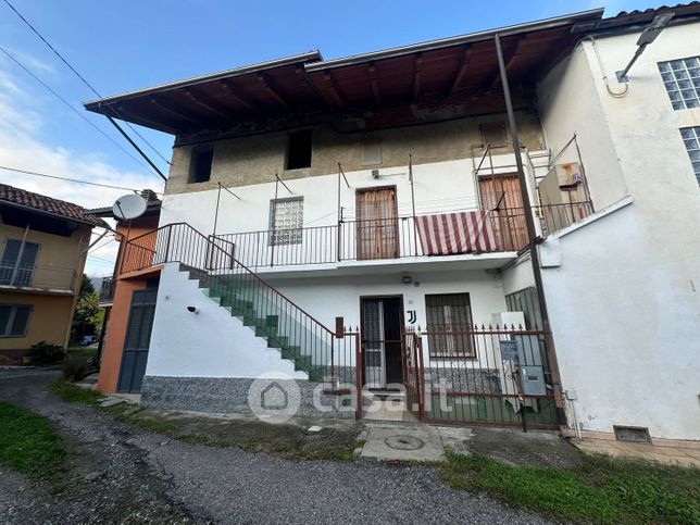 Casa indipendente in residenziale in Frazione Piana