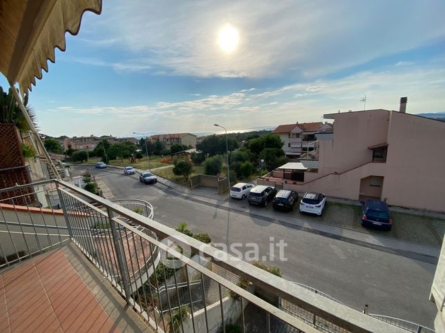 Appartamento in residenziale in Via delle Ginestre