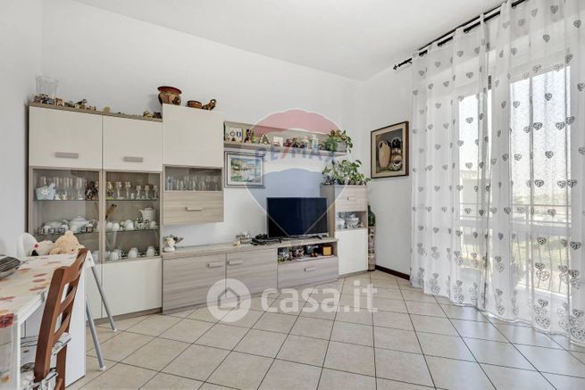 Appartamento in residenziale in Via Platone 11