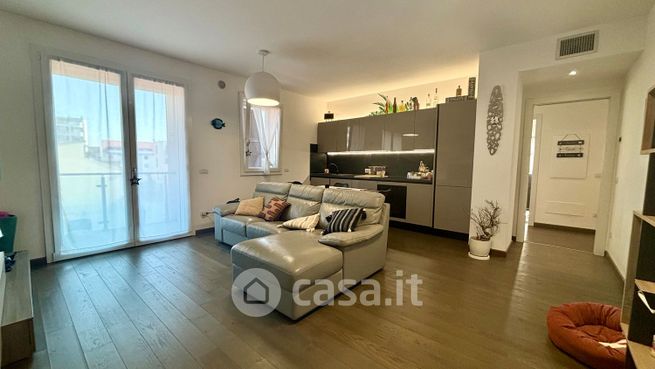 Appartamento in residenziale in Via Noto 10