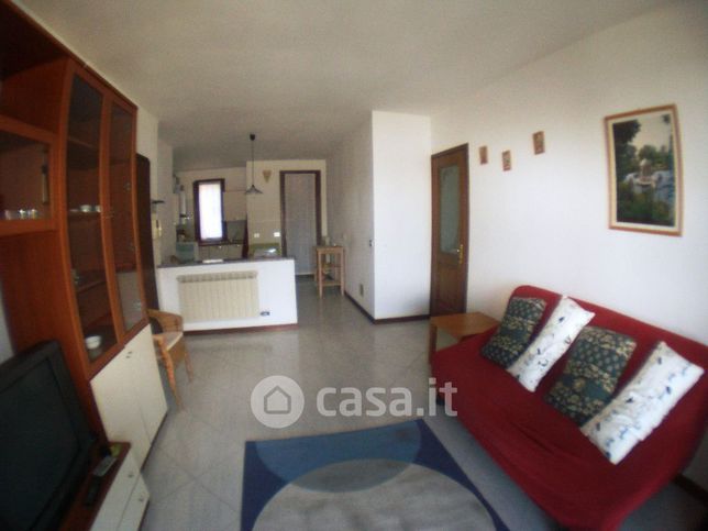 Appartamento in residenziale in Viale Villa Gavotti